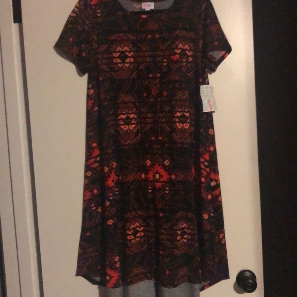 Black and red Aztec Carly